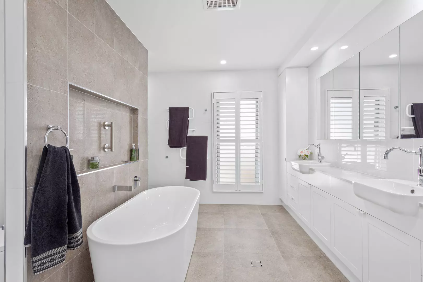 Rare Private Corner Block & Lake Views