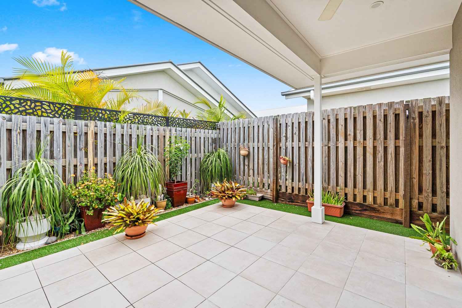 Bright, Stylish Home - Perfect for Easy Living!