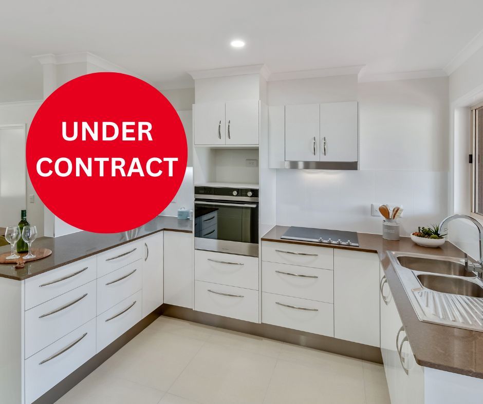 NEW LISTING - Stone's throw from Community Centre at Palmwoods Garden Village