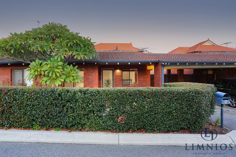 Premiere Location and Lifestyle!!