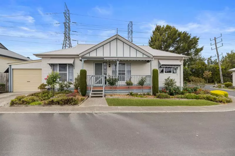 Quiet, Corner Location – Spacious Design