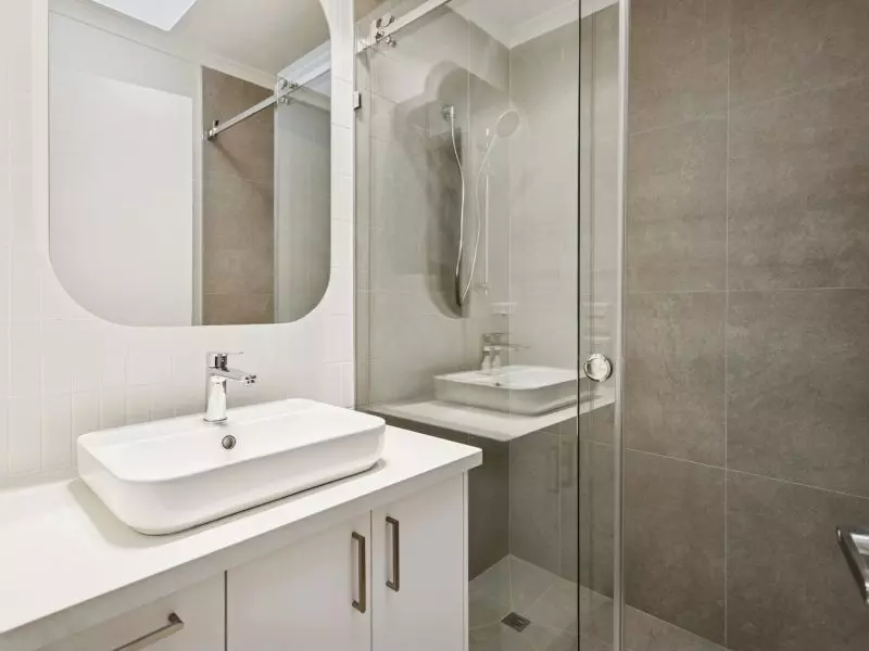 AVAILABLE NOW - Newly renovated 2br unit in peaceful position