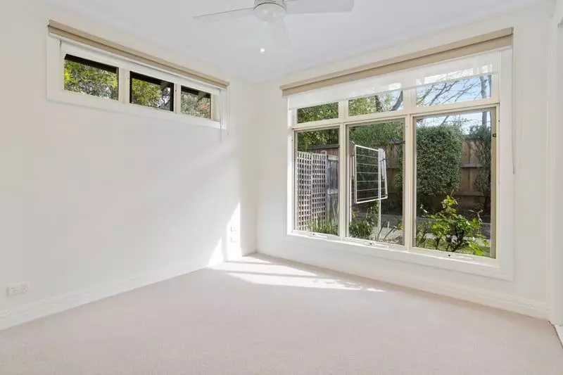 Bright, Refreshed Unit in Quiet Court Setting