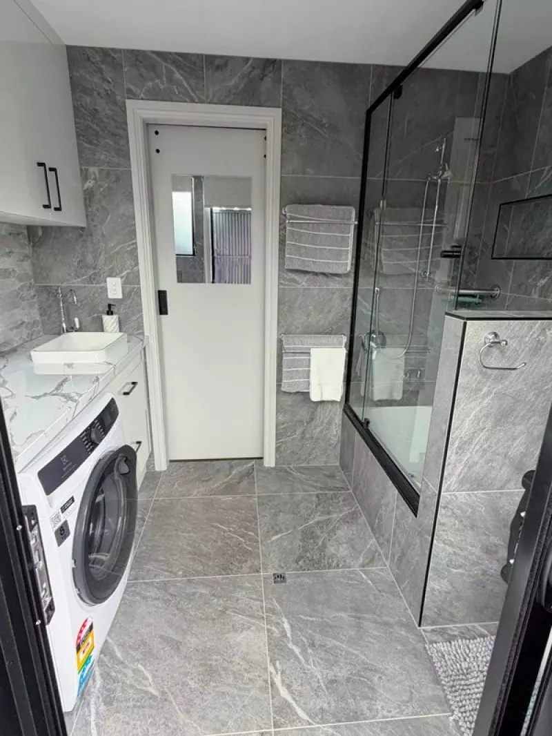 Modern & Perfect Balance of Space & Comfort