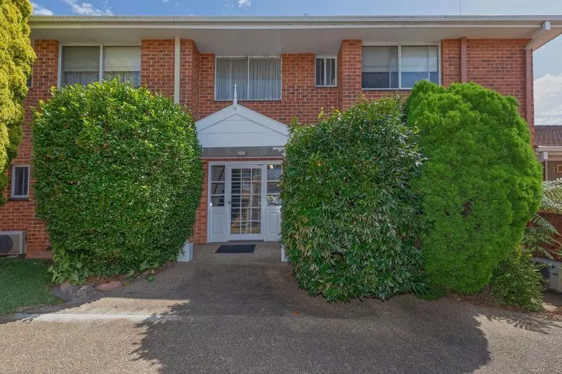 Beautiful Renovated Studio Serviced Apartment for those requiring assisted independent living -DEPOST TAKEN