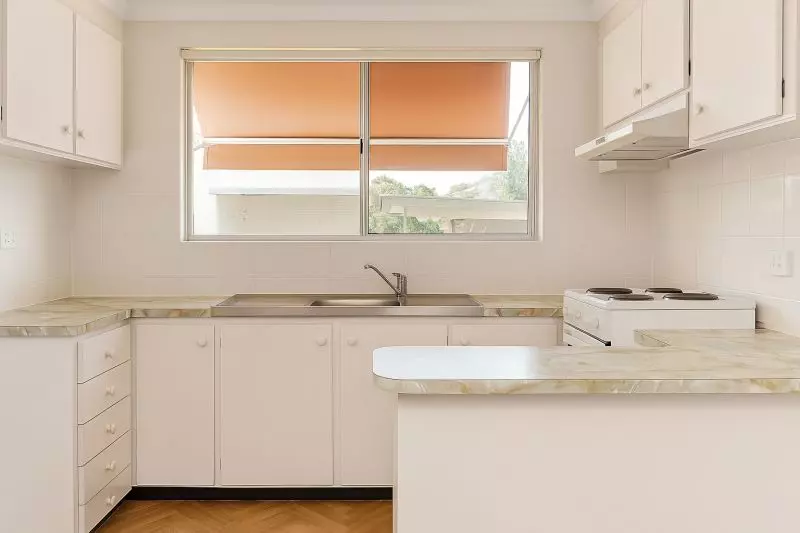 Lime Tree Village - Site 20