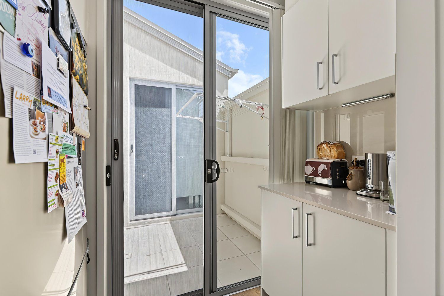 Modern Living, Prime Position