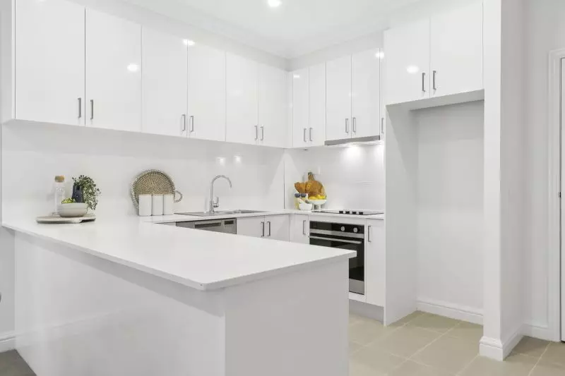 Large 2-bedroom, 2-bathroom ground-floor apartment