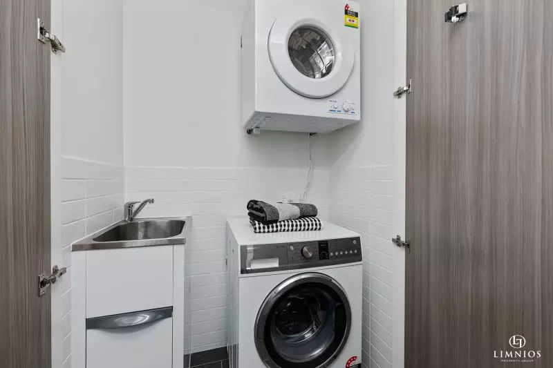 Contemporary Style Apartment in Perfect Location