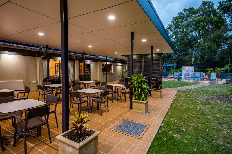 A Welcoming Lakeside Villa