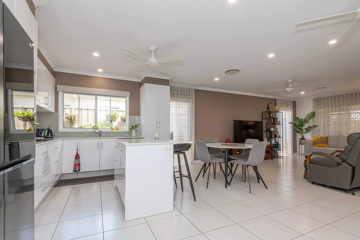 Travel, Relax, Entertain - The Ultimate Over-50’s RV Home 