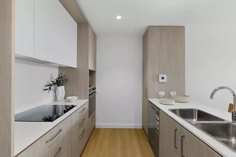 Coastal Apartment with Resort‑Style Amenities