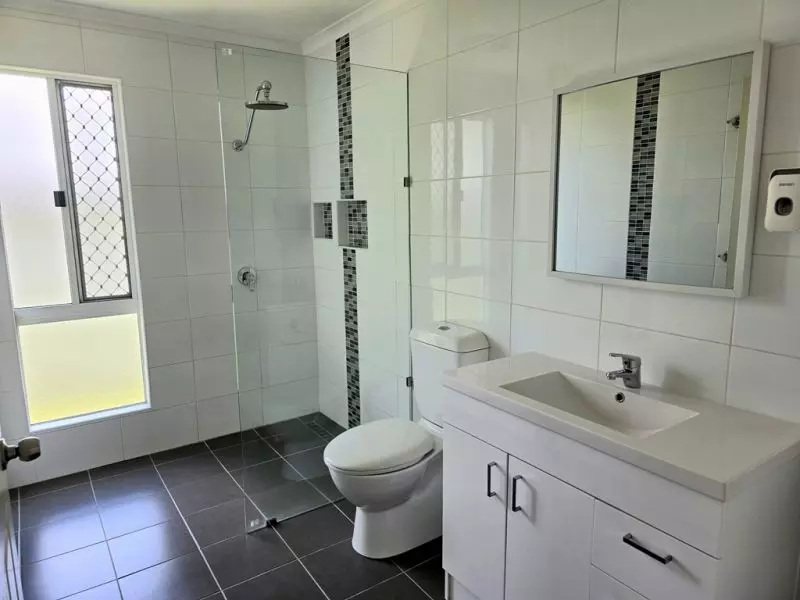 Fresh, Sunny & Immaculate 2-Bedroom