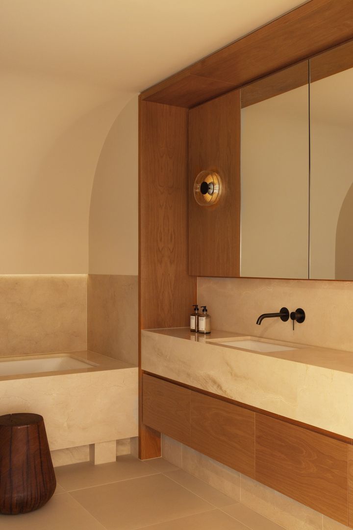 A limited collection of grand scale residences in Camberwell