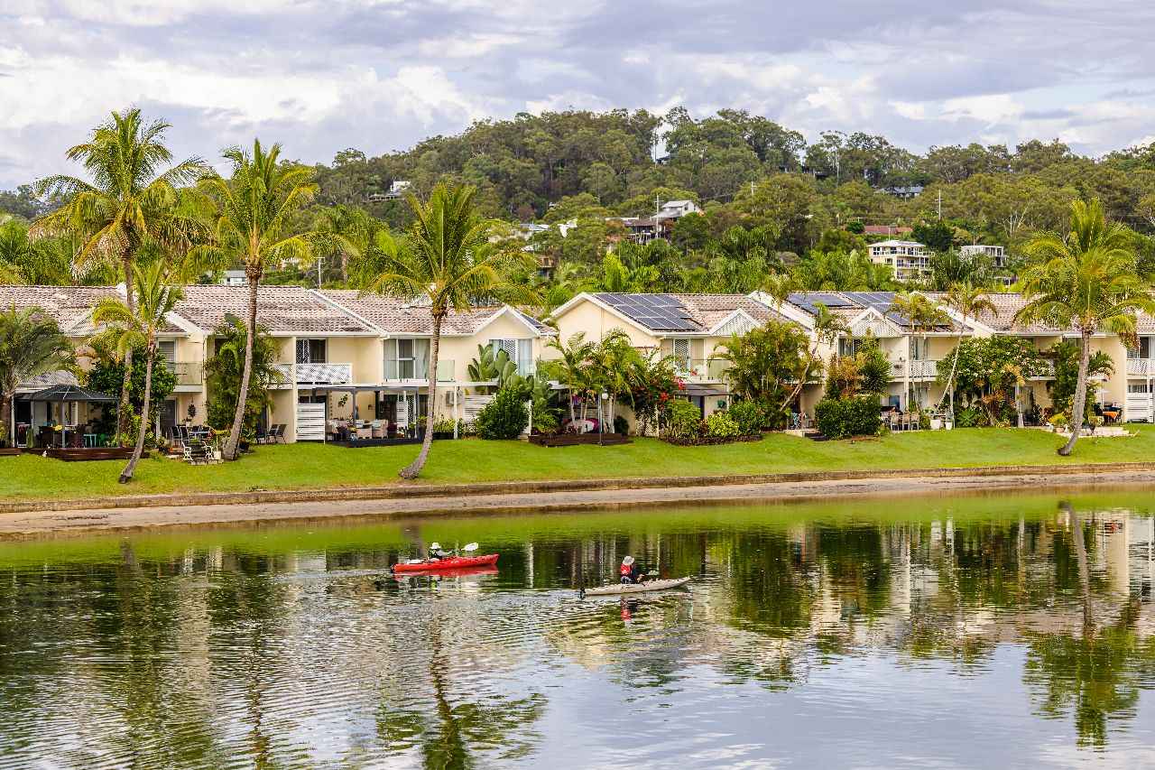 113/11 Araucaria Way, Pine Lake Village