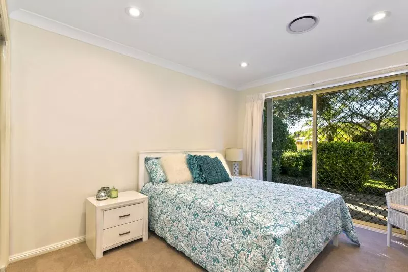 Fully Refurbished Stunning Villa Overlooking The Parklands.