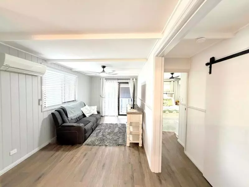 Modern & Perfect Balance of Space & Comfort