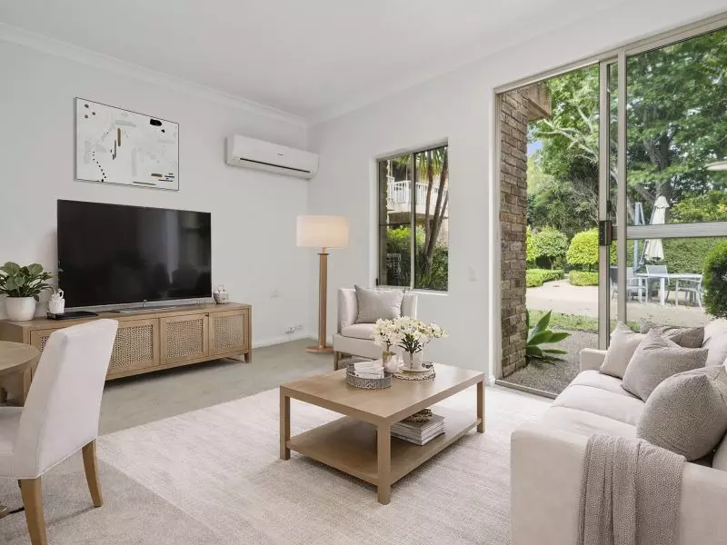 Ground floor one-bedroom apartment with private garden terraces