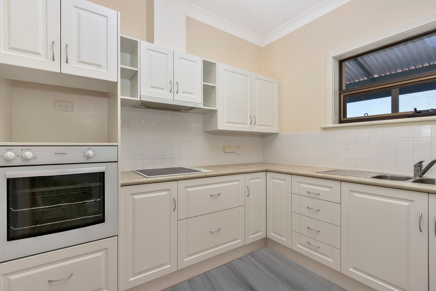 Unique Two Bedroom - Country Feel Village