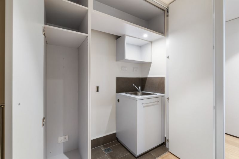 Sunny North Facing Two Bed Apartment - Deposit Taken