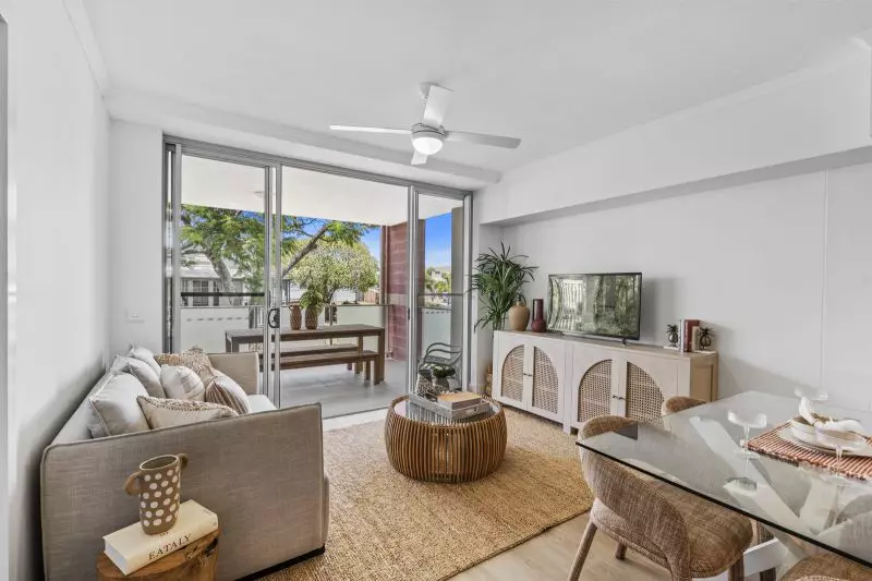 Relaxed bayside living in a two-bedroom apartment