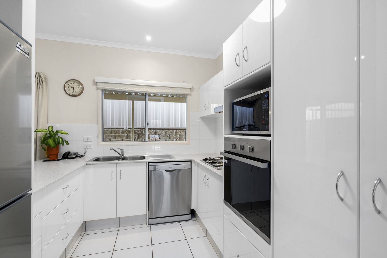 Well presented two bedroom plus study in Palm Lake Resort Eagleby