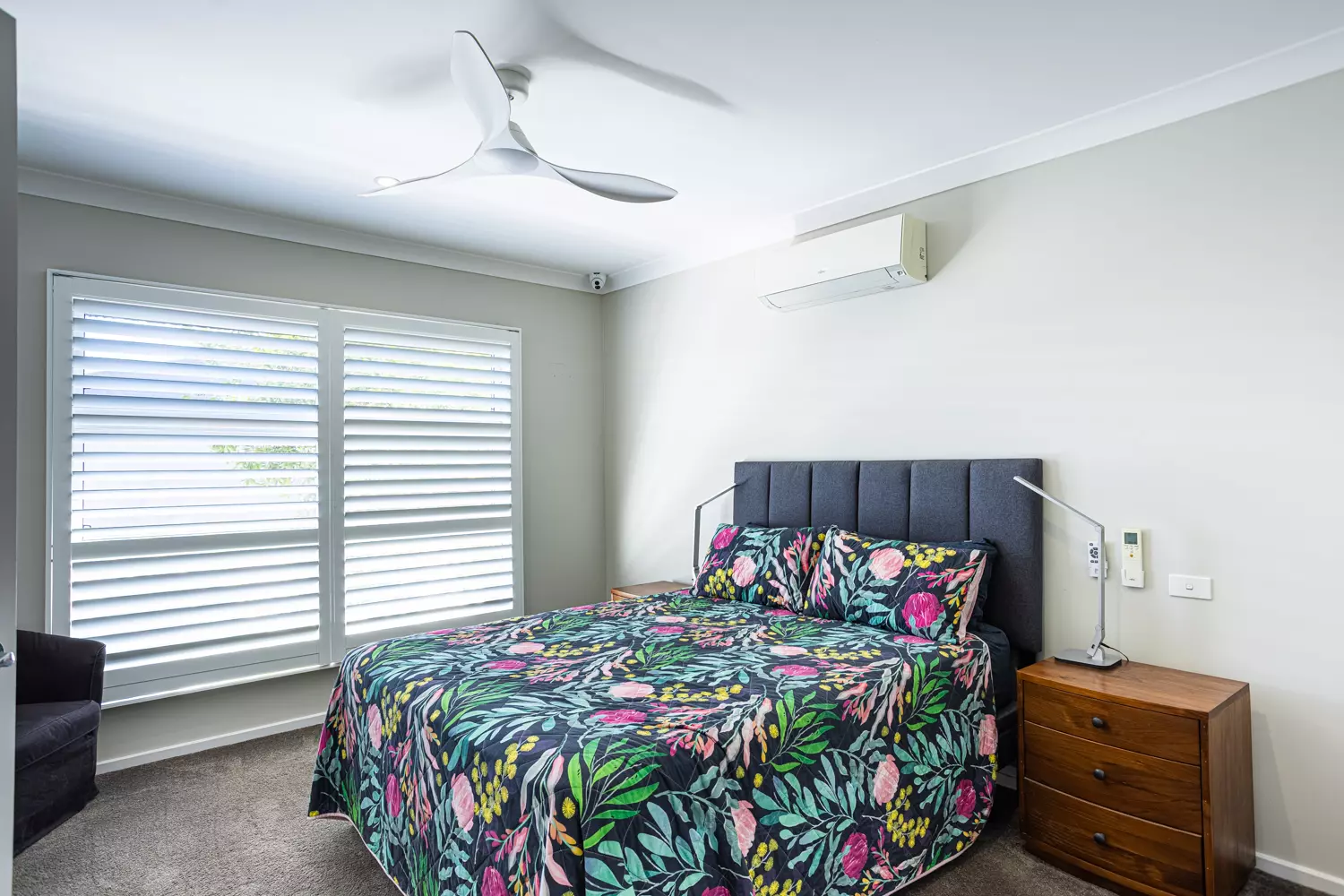 Palm Lake Resort Fern Bay -Special touches in ideal location