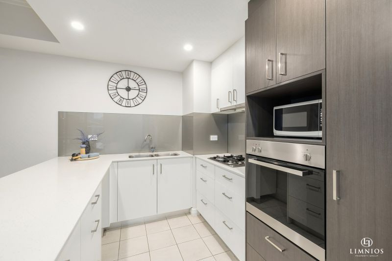 Boutique City Fringe Living with Rare Lifestyle & Investment Flexibility