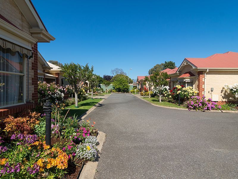 Spacious Independent Living Unit, perfect for the retiree requiring a little extra space!