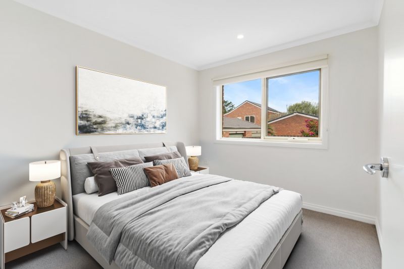 DEPOSIT TAKEN - Ground floor unit with bay views!