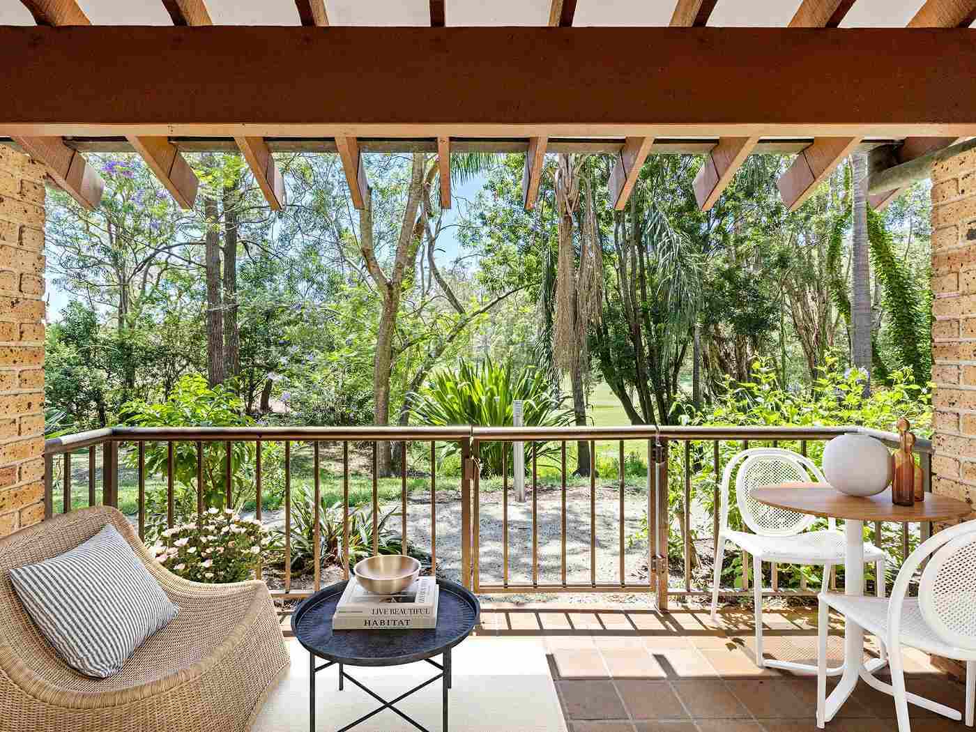 Spacious 2 Bedroom & 2 Bathroom unit with golf course views
