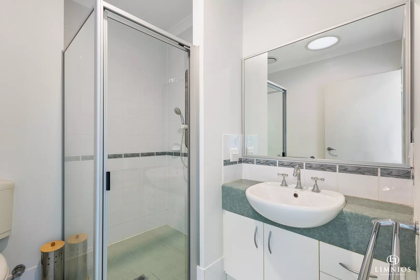 Charming 2-Bedroom Retirement Villa with Privacy and Clubhouse Access