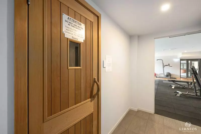 Exquisite Modern Living, Impressive with Great View!