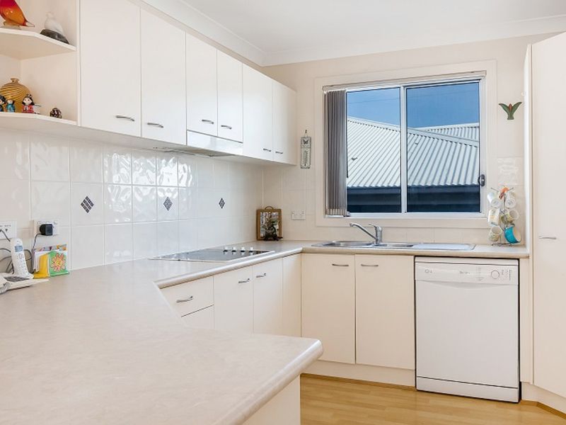 Ready to move in lakeside living