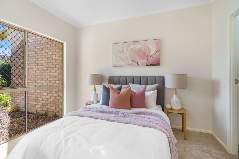 One bedroom apartment with services - Under refurbishment