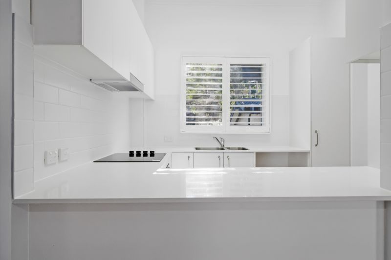 Low-maintenance living in a leafy village setting