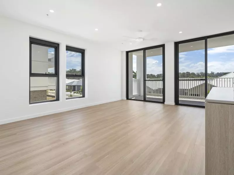 Elegant Apartment with Sunlit Balcony with this 'Finch Design'