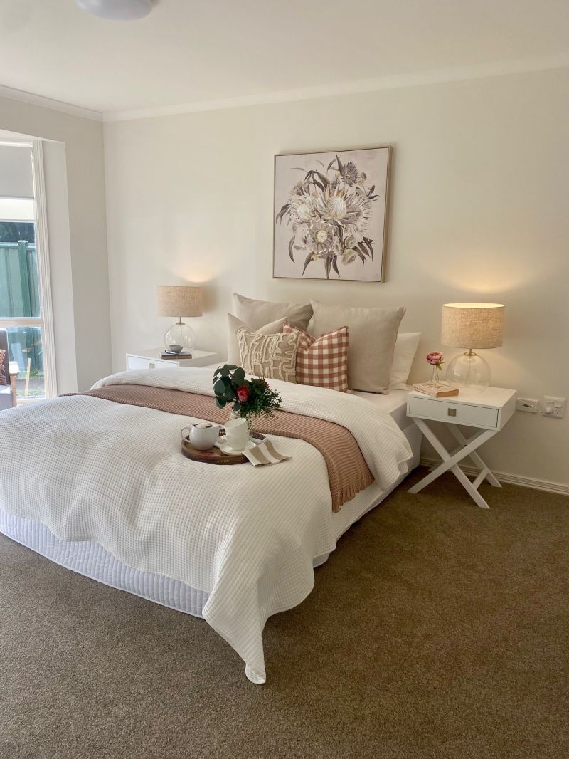 **UNDER OFFER** Fully renovated north facing 2br unit - Make it your own!!