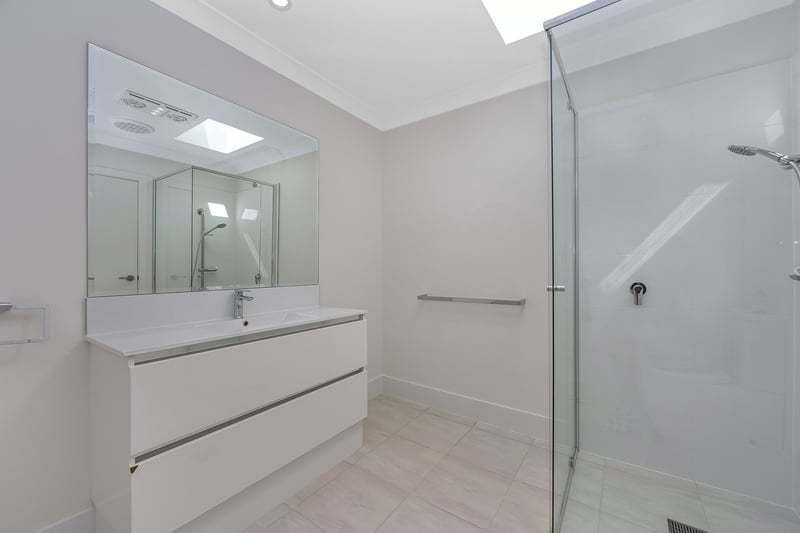 Bright, Private Villa with Study and Sunny Balcony