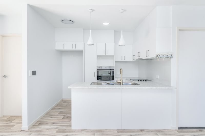 Modern Home – Carefree Lifestyle!