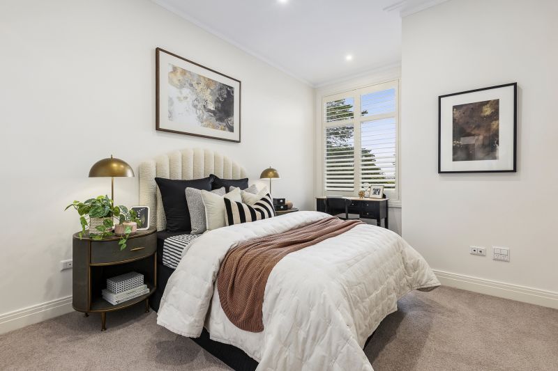 West-facing two-bedroom apartment!