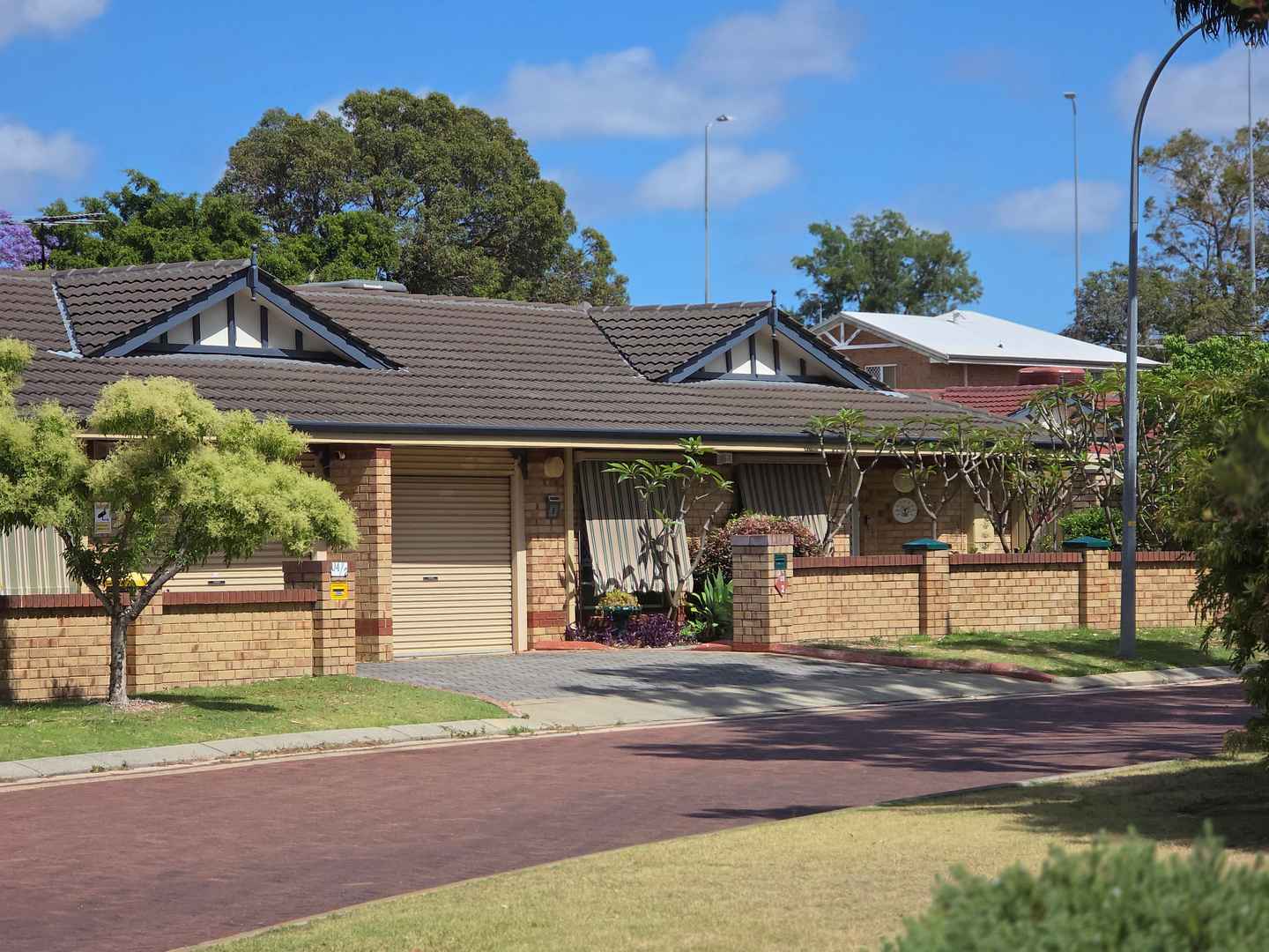 Welcoming two bedroom Vila - Perfect location in Bentley