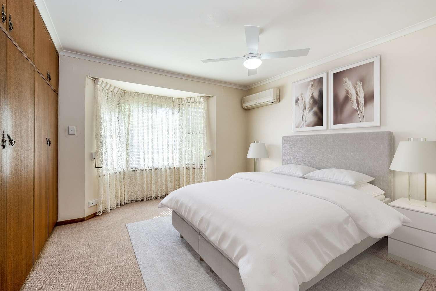 Two Bedroom - Easy Walk to Main Street