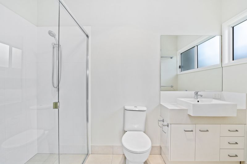 Private and Peaceful Home - with Breathtaking Views!