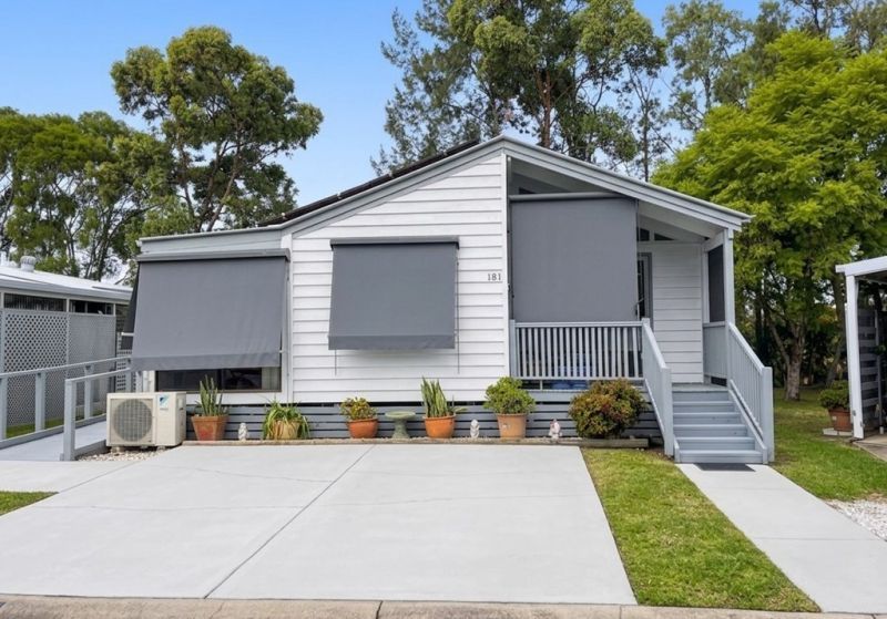 Accessible Living with Views!