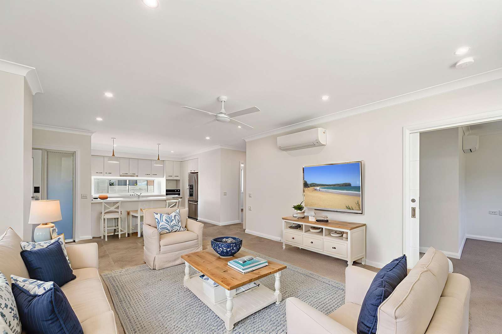 028 Ibis Crescent/33 Shearwater Drive, Shortland, NSW 2307