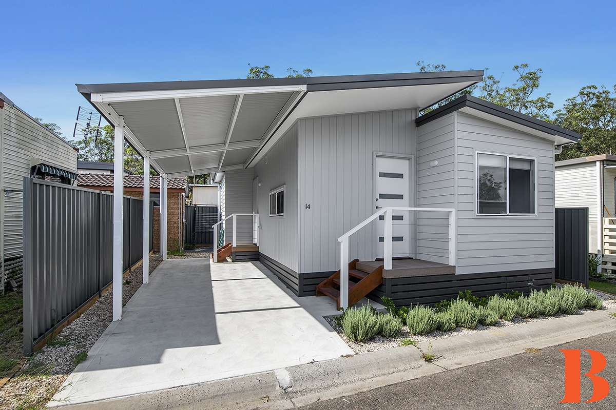 Almost Brand New, at Broadlands Green Point - Move straight in - Easy Lifestyle