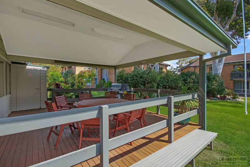 Spacious ground floor 2 bedroom unit