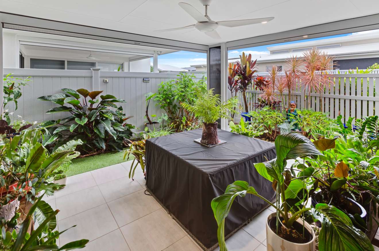 Palm Lake Caloundra Cay  Over 50's Luxury Lifestyle Resort (Home 37)