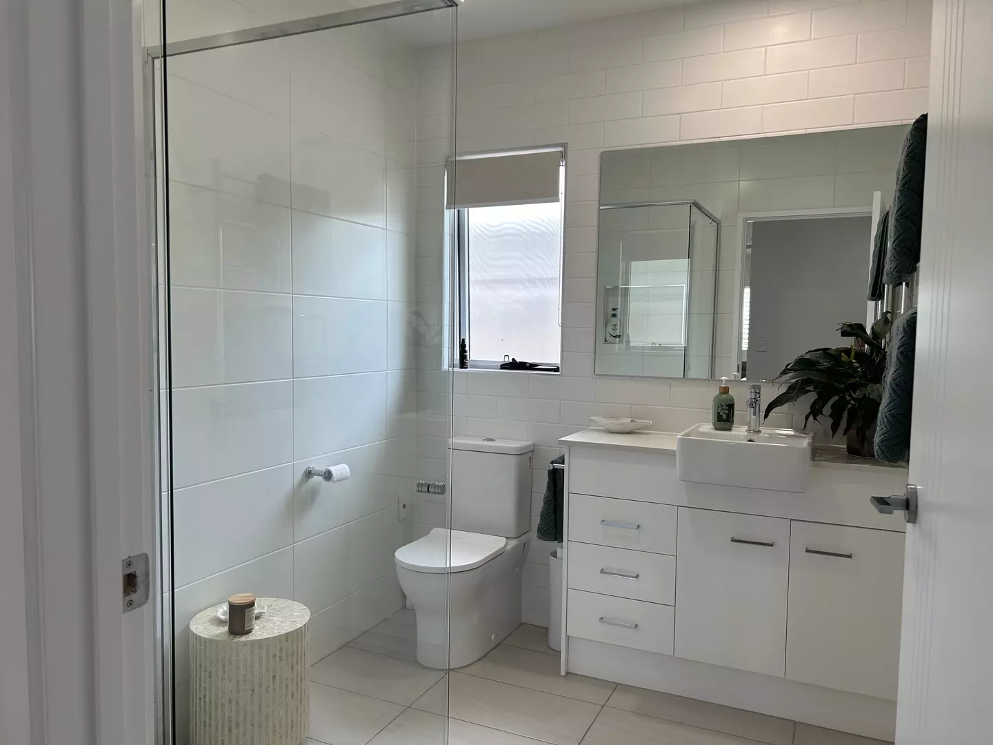 A symphony of style & class - WARATAH 474